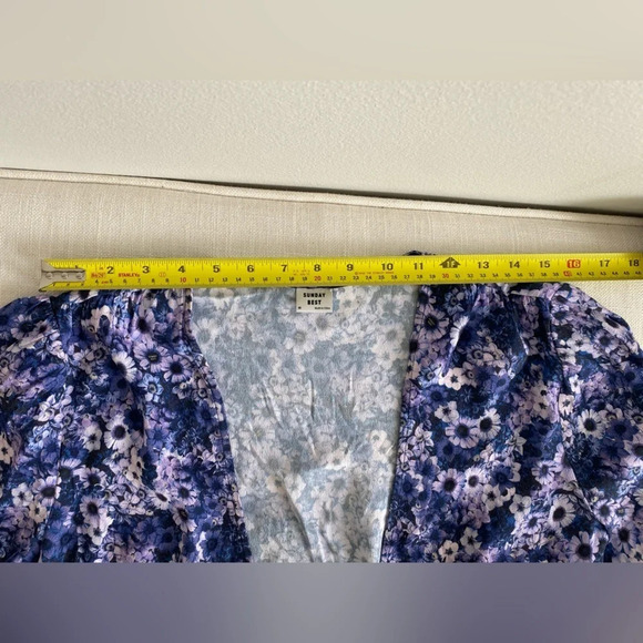 SUNDAY BEST Aritzia Kimberly Blouse Purple Floral Feminine Cropped Tie Size M - Picture 8 of 11
